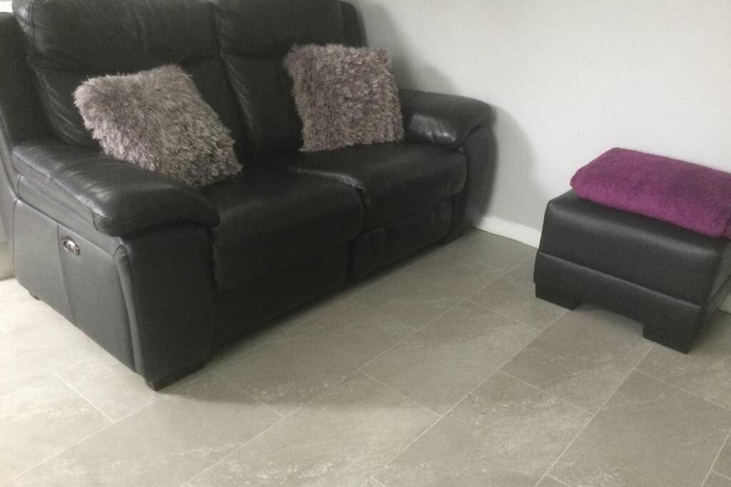 Leafy Lytham Central Lovely Ground Floor 1 Bedroom Apartment With Private Garden In Lytham Dog Friendly Lytham St Annes Exteriör bild
